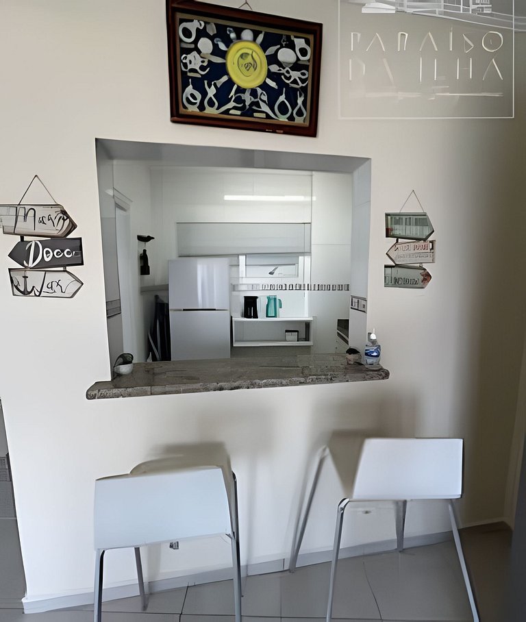 Apartamento Sobre o Mar, Completo, AR e Internet