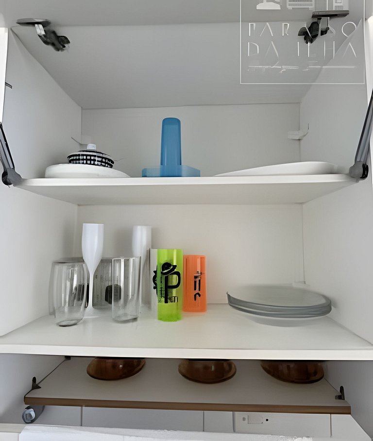 Apartamento Sobre o Mar, Completo, AR e Internet