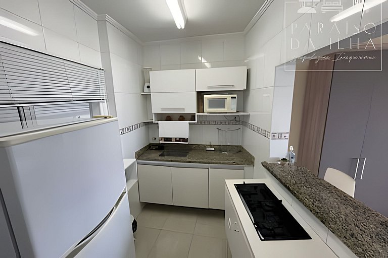 Apartamento Sobre o Mar, Completo, AR e Internet