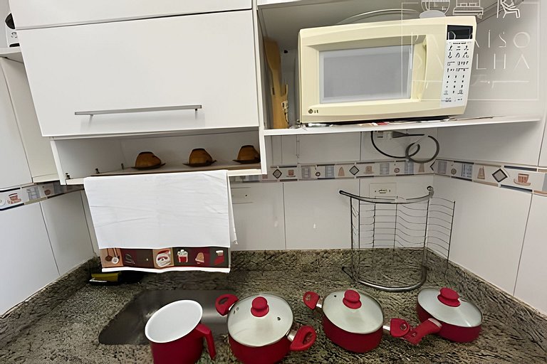Apartamento Sobre o Mar, Completo, AR e Internet