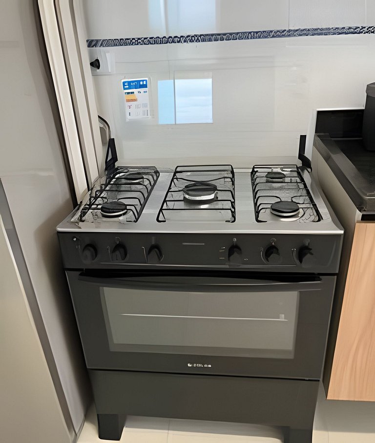 Apartamento Varanda e Churrasqueira Pé na Areia PG